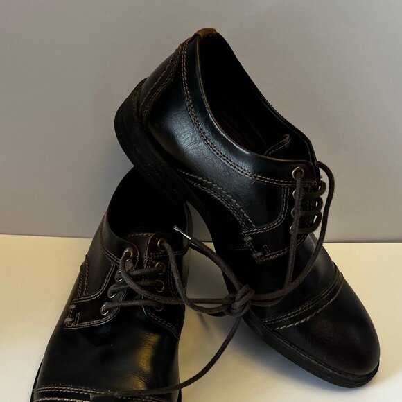 Clarks Men's Black Leather Dress Shoes - Picture 2 of 10
